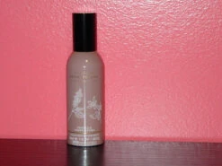 BATH & BODY WORKS HOME CONCENTRATED ROOM SPRAY 1.5 OZ. HOLIDAY,VANILL -Home Appliances Store bath and body works home concentrated room spray 1.5 oz holidayvanill 86550.1665683661